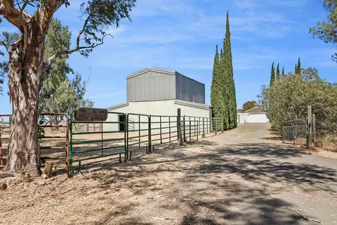 Exterior - 8251 N Waverly Rd, Linden, CA 95236 photo 26 of 26