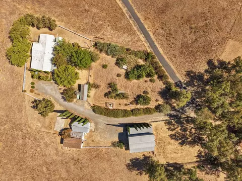 View/Area - 8251 N Waverly Rd, Linden, CA 95236 photo 18 of 23