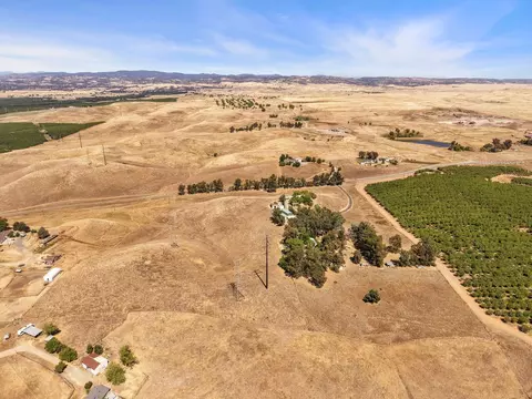 View/Area - 8251 N Waverly Rd, Linden, CA 95236 photo 7 of 23