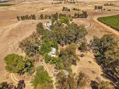 View/Area - 8251 N Waverly Rd, Linden, CA 95236 photo 20 of 23