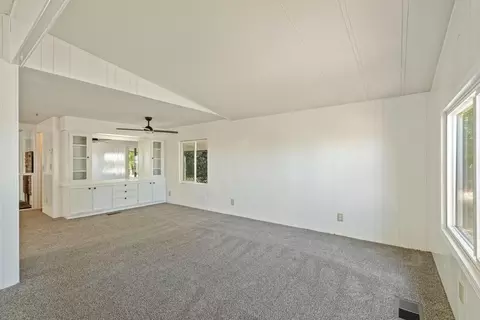 Living - 8251 N Waverly Rd, Linden, CA 95236 photo 7 of 9