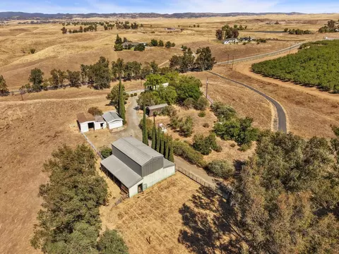 View/Area - 8251 N Waverly Rd, Linden, CA 95236 photo 17 of 23