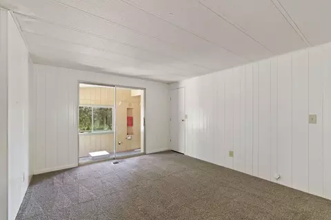 Living - 8251 N Waverly Rd, Linden, CA 95236 photo 9 of 9