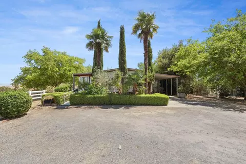 Exterior - 8251 N Waverly Rd, Linden, CA 95236 photo 6 of 26