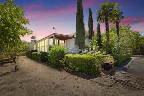 Exterior - 8251 N Waverly Rd, Linden, CA 95236 photo 8 of 26