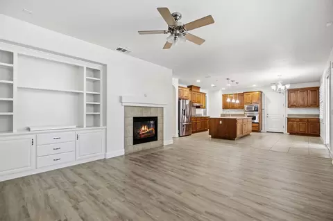Living - 984 Mcveigh Way, Ripon, CA 95366 photo 3 of 3