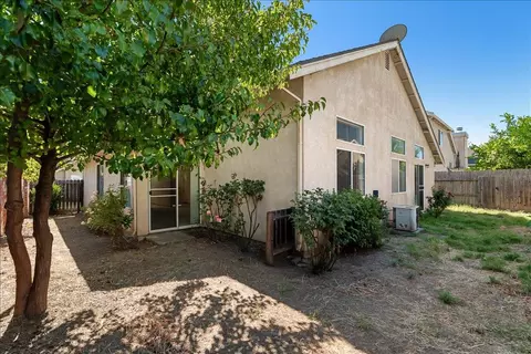 Exterior - 2005 Eagle Pl, Lodi, CA 95240 photo 7 of 9