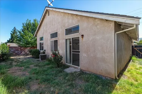 Exterior - 2005 Eagle Pl, Lodi, CA 95240 photo 9 of 9