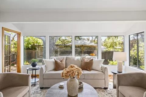 Living - 7320 Lincoln Ave, Carmichael, CA 95608 photo 1 of 3