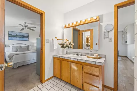 Bath - 7320 Lincoln Ave, Carmichael, CA 95608 photo 3 of 6