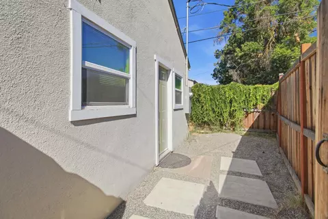 Exterior - 1999 Highland Dr, Merced, CA 95340 photo 5 of 11