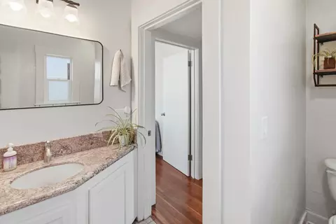 Bath - 1999 Highland Dr, Merced, CA 95340 photo 2 of 3