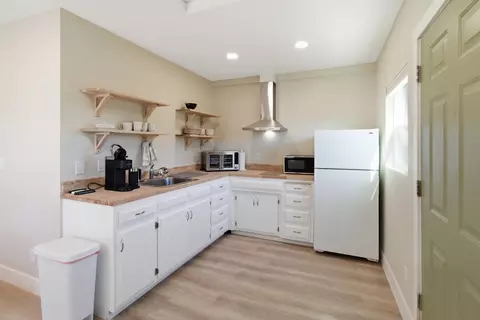 Kitchen - 1999 Highland Dr, Merced, CA 95340 photo 6 of 6