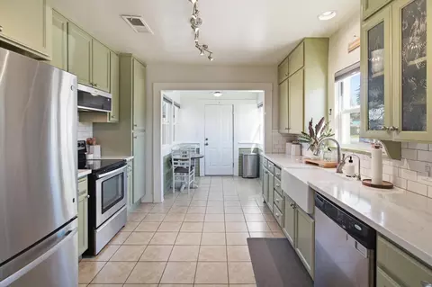 Kitchen - 1999 Highland Dr, Merced, CA 95340 photo 5 of 6