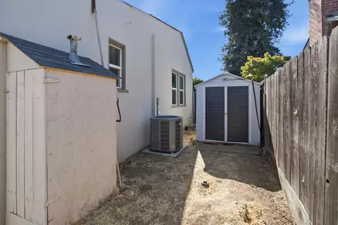 Exterior - 1999 Highland Dr, Merced, CA 95340 photo 7 of 11