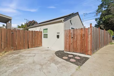 Exterior - 1999 Highland Dr, Merced, CA 95340 photo 6 of 11