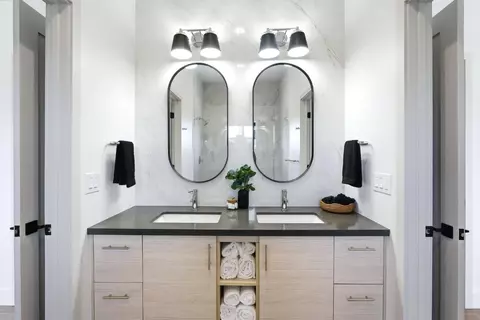 Bath - 2033 Quiver St, Copperopolis, CA 95228 photo 5 of 10