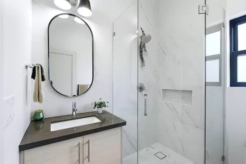 Bath - 2033 Quiver St, Copperopolis, CA 95228 photo 2 of 10