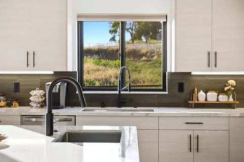 Kitchen - 2033 Quiver St, Copperopolis, CA 95228 photo 8 of 10
