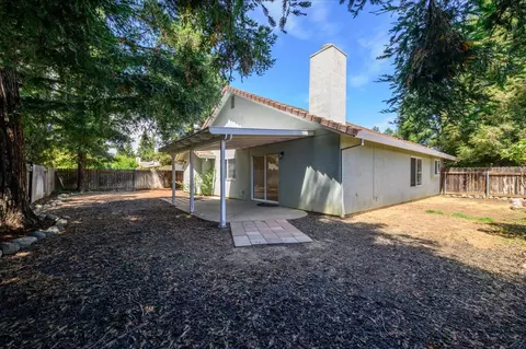 Exterior - 118 Broadview Ln, Winters, CA 95694 photo 5 of 9
