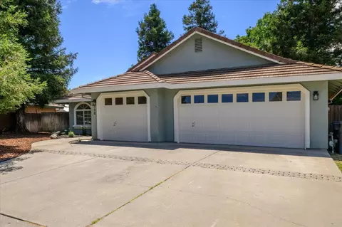 Exterior - 118 Broadview Ln, Winters, CA 95694 photo 3 of 9