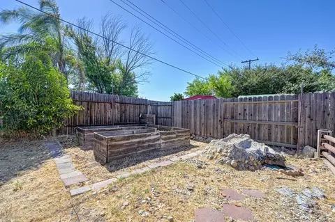 Exterior - 7944 Bellingrath Dr, Elverta, CA 95626 photo 15 of 18