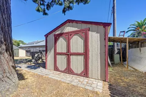 Exterior - 7944 Bellingrath Dr, Elverta, CA 95626 photo 14 of 18