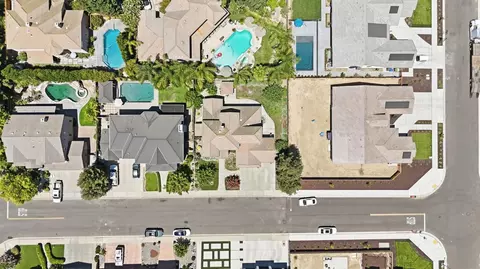 View/Area - 2835 Castleview Dr, Turlock, CA 95382 photo 2 of 10