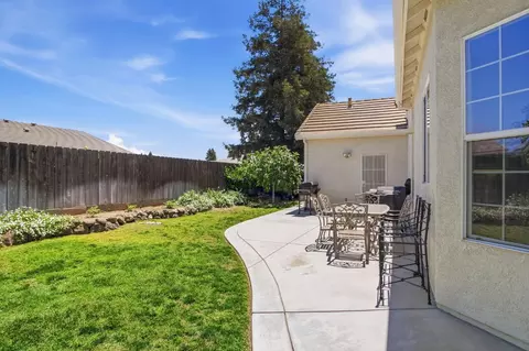 Exterior - 2835 Castleview Dr, Turlock, CA 95382 photo 8 of 8