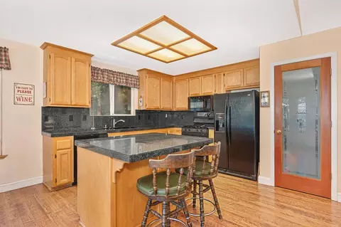 Kitchen - 1975 Union Ridge Rd, Placerville, CA 95667 photo 3 of 9