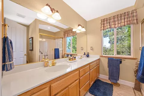 Bath - 1975 Union Ridge Rd, Placerville, CA 95667 photo 1 of 3
