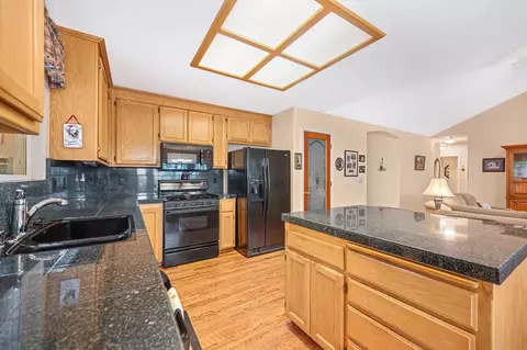 Kitchen - 1975 Union Ridge Rd, Placerville, CA 95667 photo 7 of 9