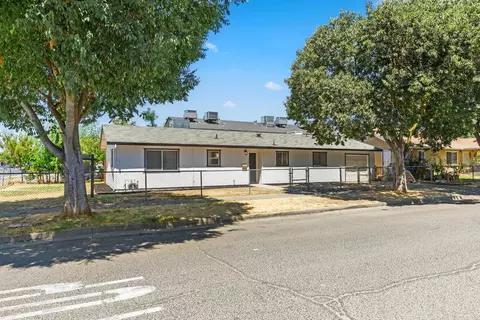 Exterior - 1205 I St, Merced, CA 95341 photo 7 of 8