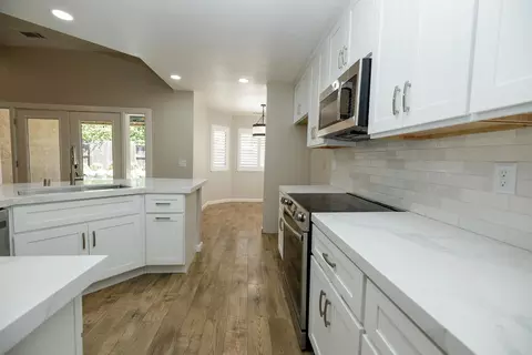 Kitchen - 5409 Danielle Ct, Salida, CA 95368 photo 6 of 6
