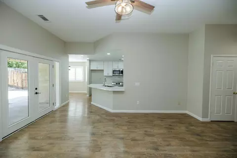 Living - 5409 Danielle Ct, Salida, CA 95368 photo 10 of 13