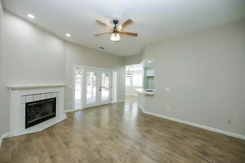 Living - 5409 Danielle Ct, Salida, CA 95368 photo 9 of 13