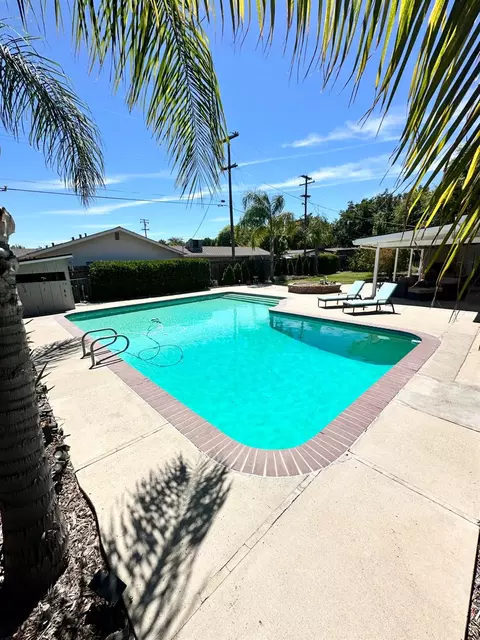 Exterior - 404 Robin Hood, Modesto, CA 95350 photo 9 of 9