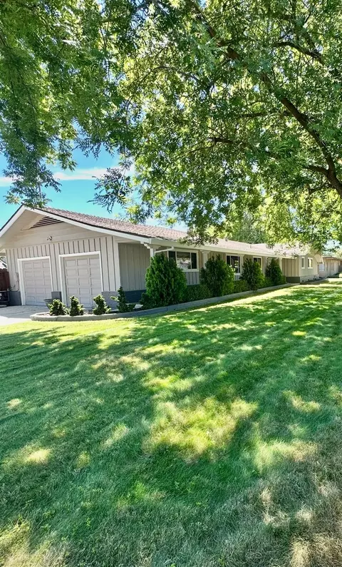 Exterior - 404 Robin Hood, Modesto, CA 95350 photo 4 of 9