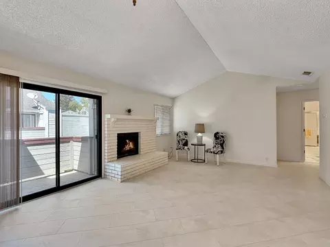 7409 Auburn Oaks Ct #N, Citrus Heights, CA 95621