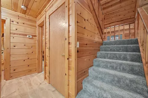 Entry Way - 19720 Bear Ct, Volcano, CA 95689 photo 3 of 6
