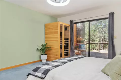 Bedroom - 1554 Vine Maple, Murphys, CA 95247 photo 2 of 5