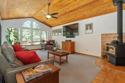 Living - 1554 Vine Maple, Murphys, CA 95247 photo 2 of 4