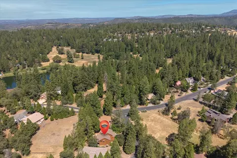 View/Area - 1554 Vine Maple, Murphys, CA 95247 photo 3 of 9