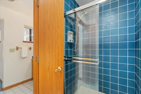 Bath - 1554 Vine Maple, Murphys, CA 95247 photo 2 of 5