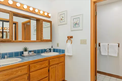 Bath - 1554 Vine Maple, Murphys, CA 95247 photo 1 of 5
