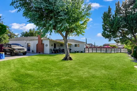 Exterior - 201 Bruce Ct, Modesto, CA 95350 photo 6 of 9