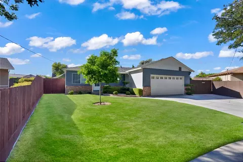 Exterior - 201 Bruce Ct, Modesto, CA 95350 photo 2 of 9