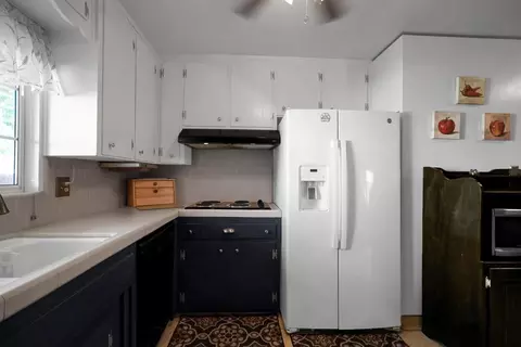 Kitchen - 201 Bruce Ct, Modesto, CA 95350 photo 3 of 3