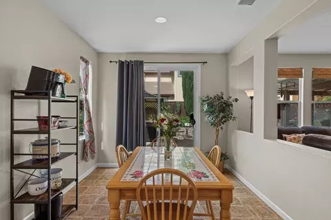 Dining - 521 Mcdowell Way, Tracy, CA 95377 photo 4 of 5