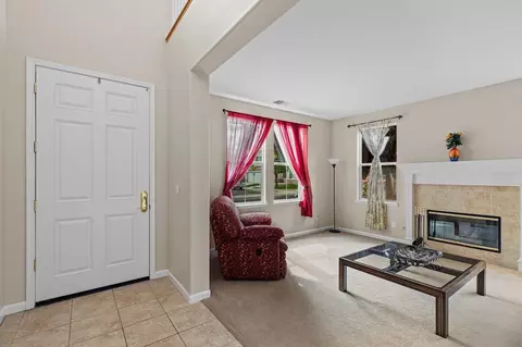 Entry Way - 521 Mcdowell Way, Tracy, CA 95377 photo 2 of 8